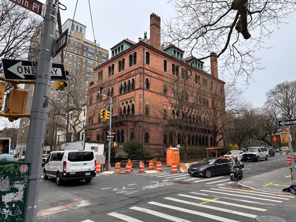 A traveler's photo spot in New York City