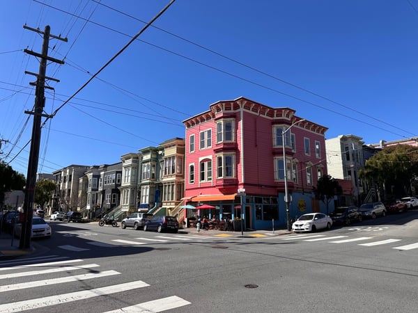 A traveler's photo spot in Duboce Triangle, San Francisco