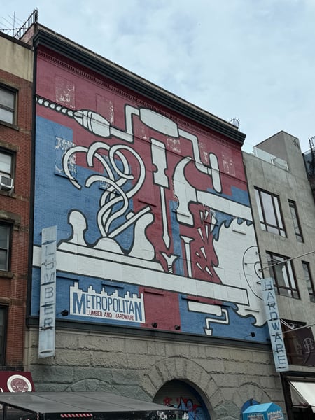 A traveler's photo spot in Lower Manhattan, New York City
